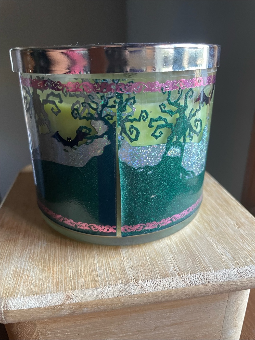 Bath and Body Works Halloween 14.5 oz Hot Cocoa and Scream Candle *Lit* - Picture 6 of 9